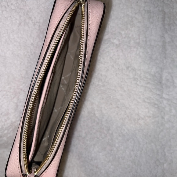 Michael Kors crossbody - Picture 5 of 6